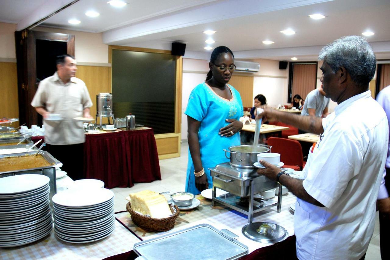 Ywca International Centre Otel Mumbai Dış mekan fotoğraf