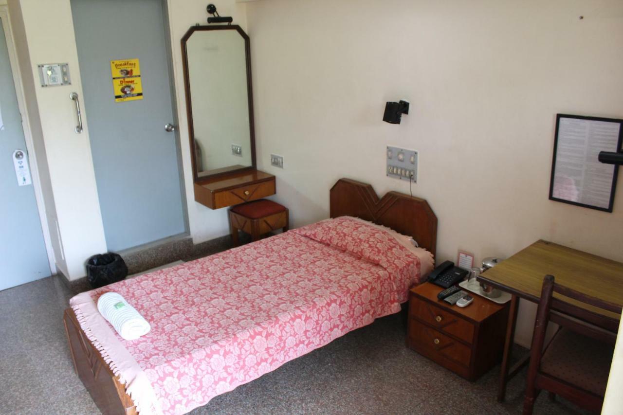 Ywca International Centre Otel Mumbai Dış mekan fotoğraf