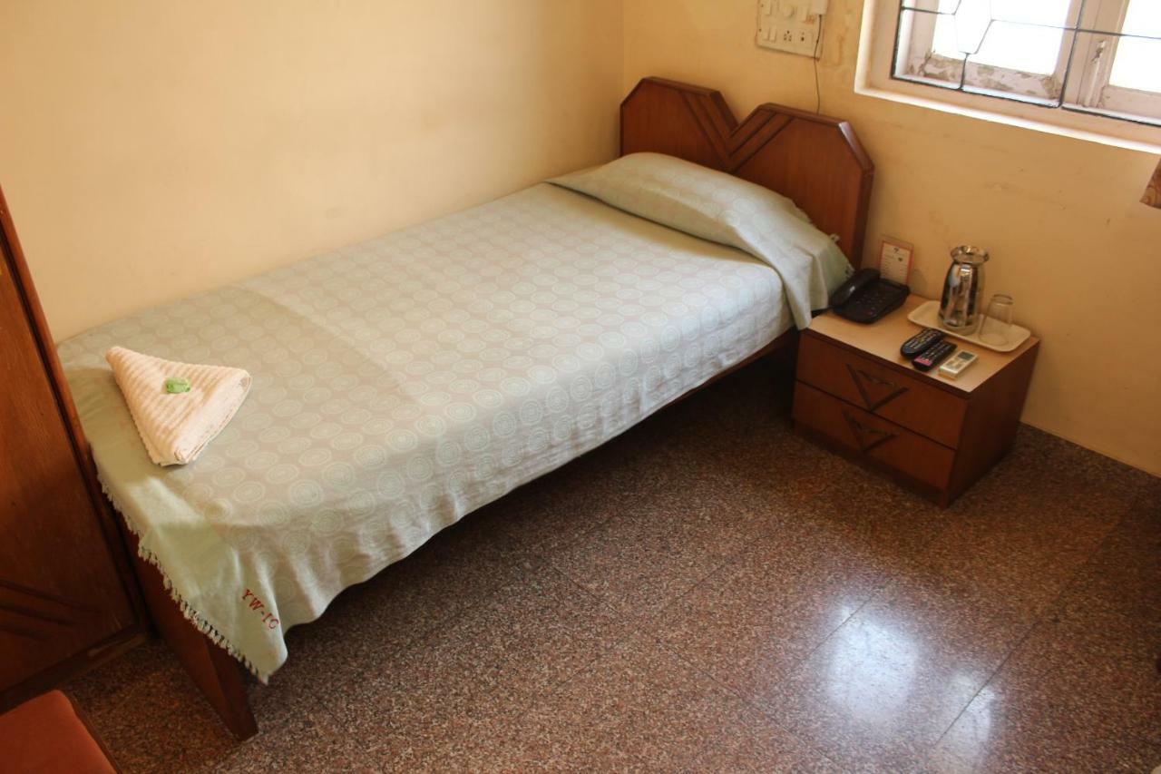 Ywca International Centre Otel Mumbai Dış mekan fotoğraf