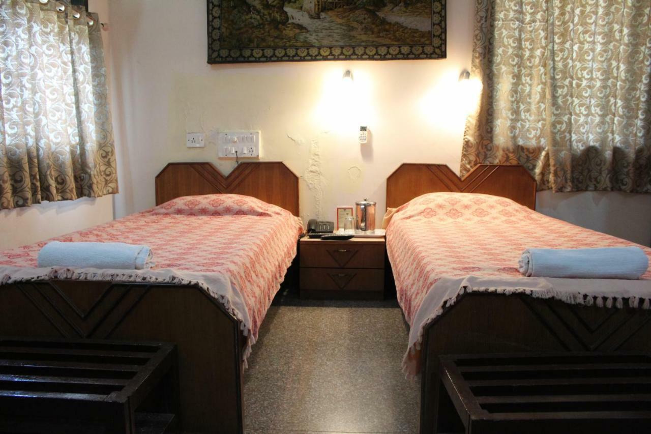 Ywca International Centre Otel Mumbai Dış mekan fotoğraf