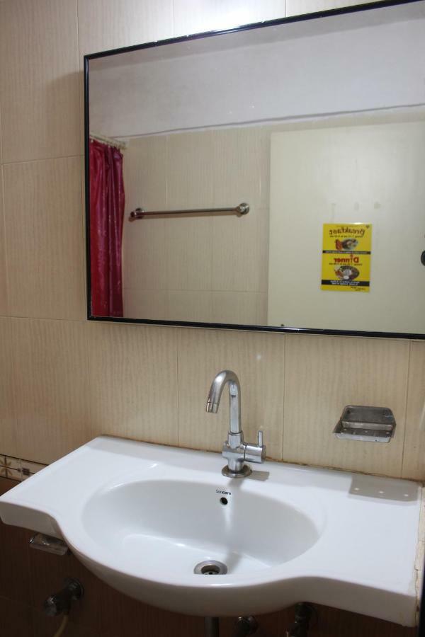 Ywca International Centre Otel Mumbai Dış mekan fotoğraf